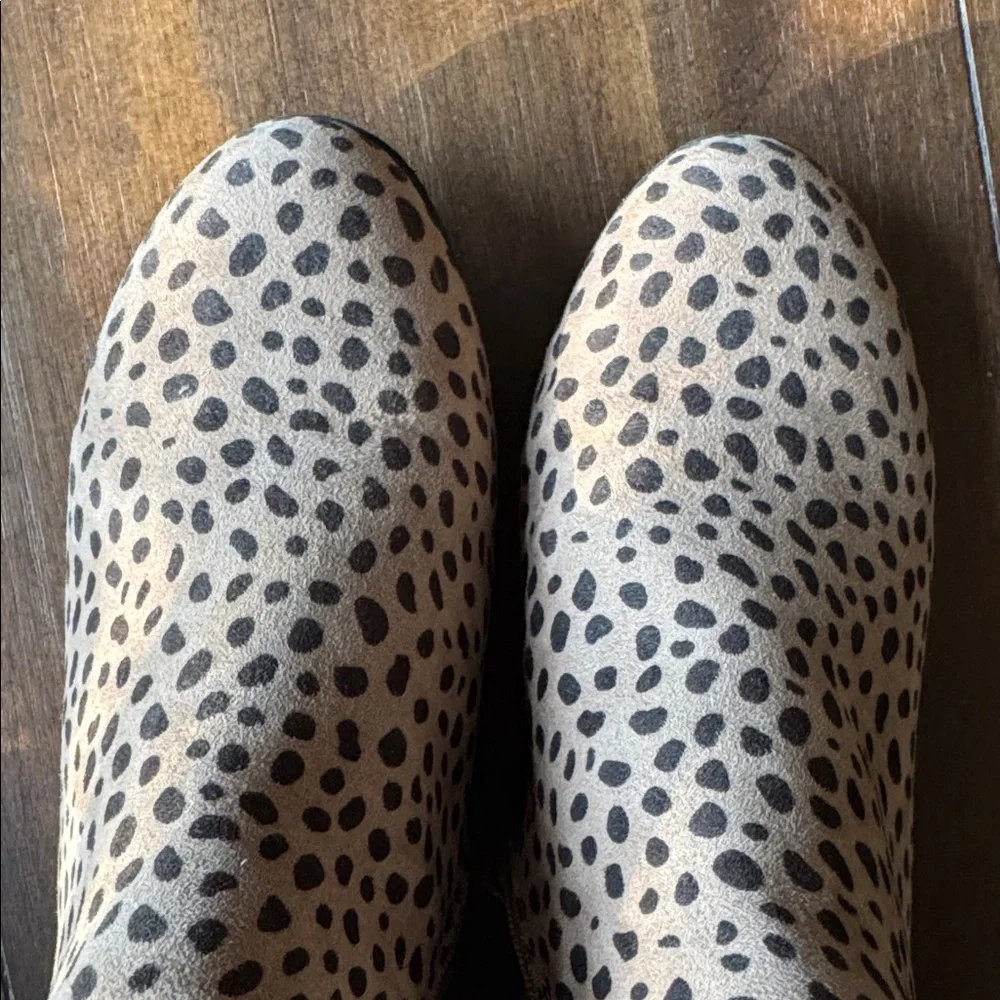 New Size 3 Cat & Jack spotted animal print cheetah jaguar safari boots